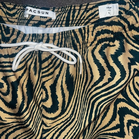 Men’s PacSun Warp 4.5" Swim Trunks Board Shorts Large Green Gold Waves Wavey - Picture 8 of 15